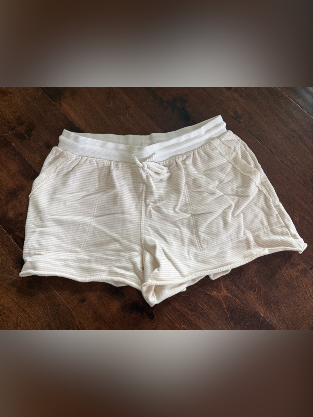 Splendid Cream Ribbed Lounge Shorts